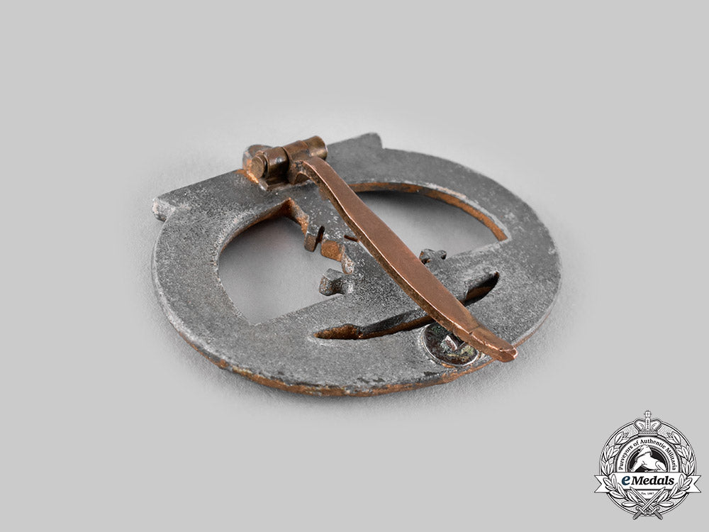germany,_kriegsmarine._a_u-_boat_war_badge_ci19_5905_1_1_1