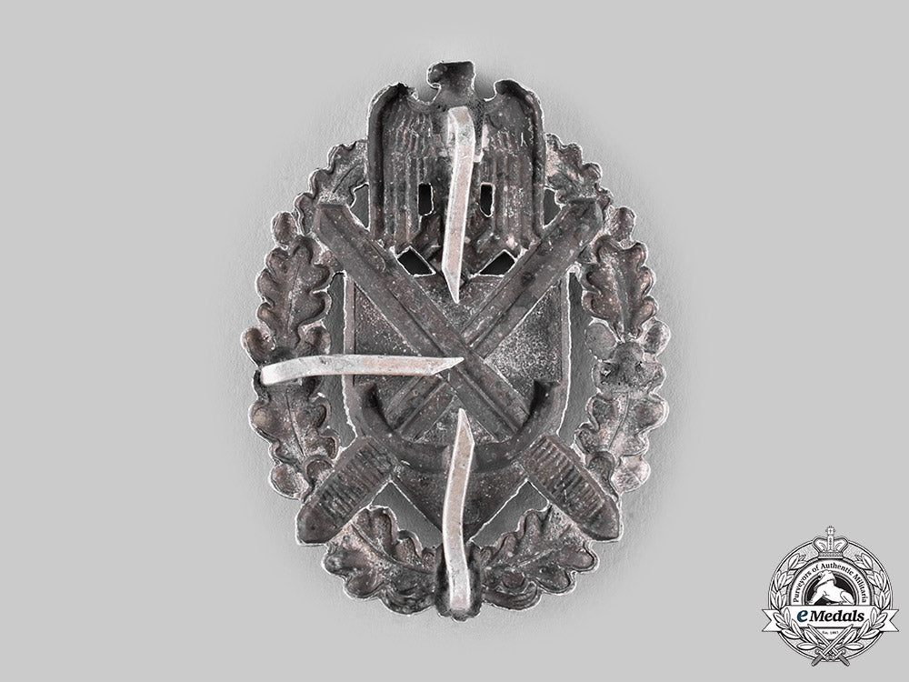 germany,_heer._a_marksmanship_lanyard_shield,_grades5-8_ci19_5924