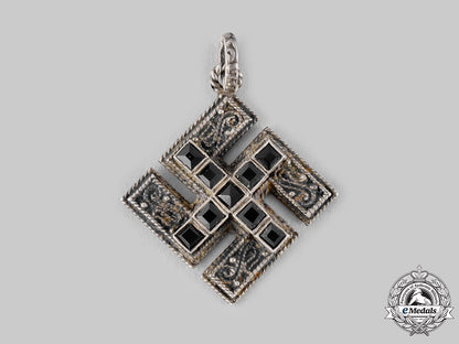 germany,_weimar_republic._a_silver_nsdap_necklace_by_theodor_fahrner_ci19_5951