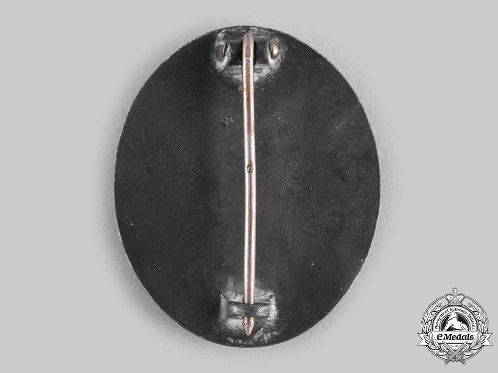 germany,_wehrmacht._a_wound_badge,_silver_grade,_by_steinhauer&_lück_ci19_6009