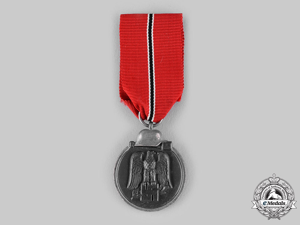 germany,_wehrmacht._an_eastern_front_medal,_with_award_document_to_hellmut_kahlund,_by_deschler&_sohn_ci19_6100