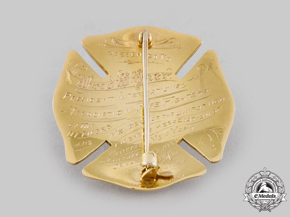 united_states._a_fireman's_association_of_nyc_gold_award_badge,1933_ci19_6145