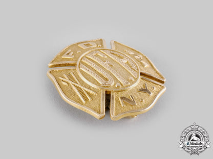 united_states._a_fireman's_association_of_nyc_gold_award_badge,1933_ci19_6146
