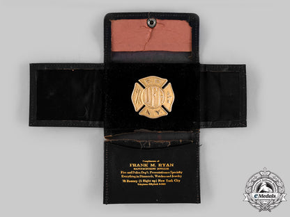 united_states._a_fireman's_association_of_nyc_gold_award_badge,1933_ci19_6148
