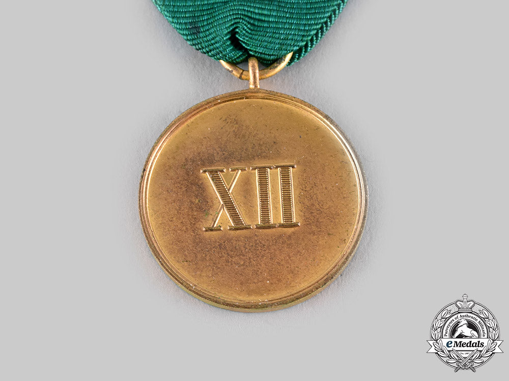 saxon_duchies._a_rare_long_service_medal_for_enlisted_personnel_and_non-_commissioned_officers,_ii_class_for12_years_ci19_6366