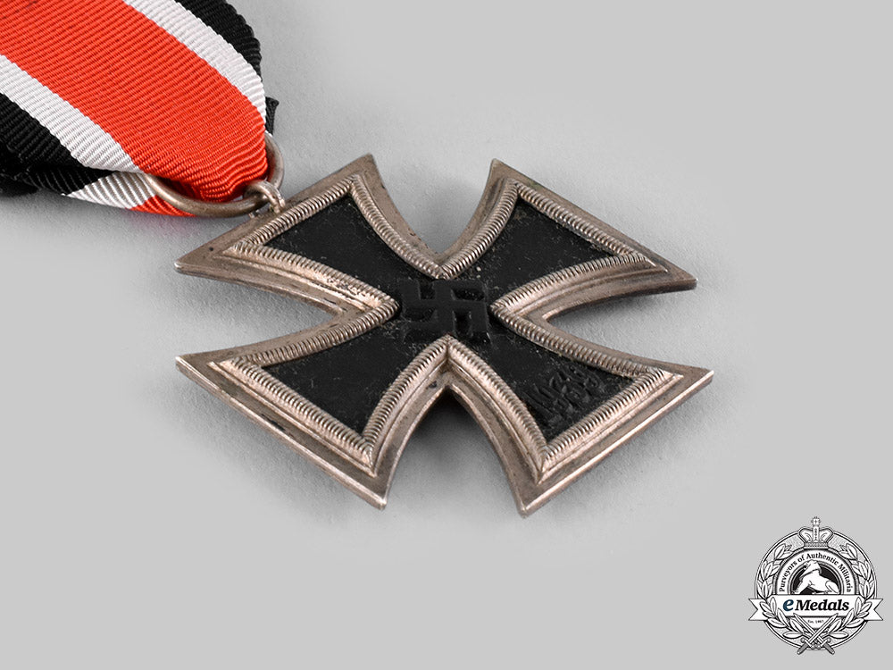germany,_wehrmacht._a1939_iron_cross_ii_class_with_package_of_issue_ci19_6419
