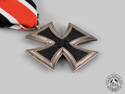 germany,_wehrmacht._a1939_iron_cross_ii_class_with_package_of_issue_ci19_6419