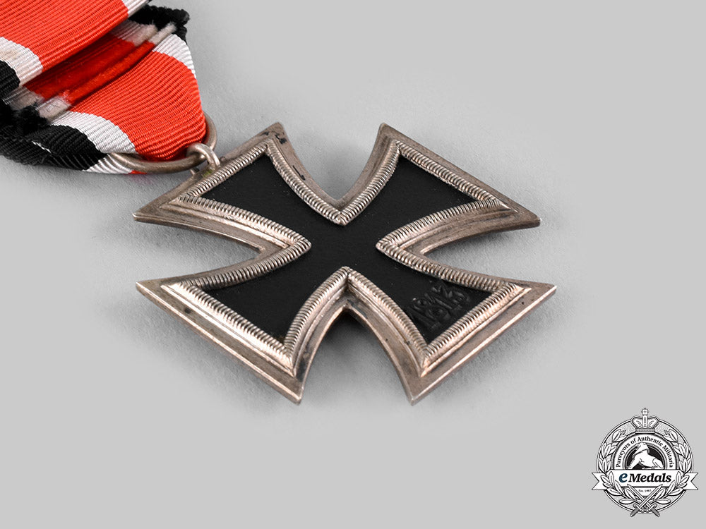 germany,_wehrmacht._a1939_iron_cross_ii_class_with_package_of_issue_ci19_6420
