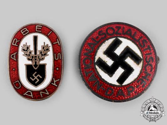 germany,_third_reich._a_pair_of_membership_badges_ci19_6612
