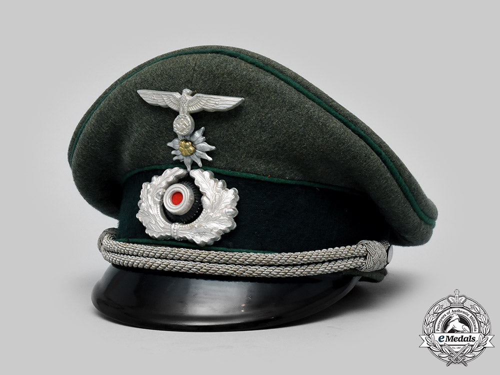 germany,_heer._a_gebirgsjäger_officer’s_visor_cap_by_robert_lubstein(_erel)_ci19_6671