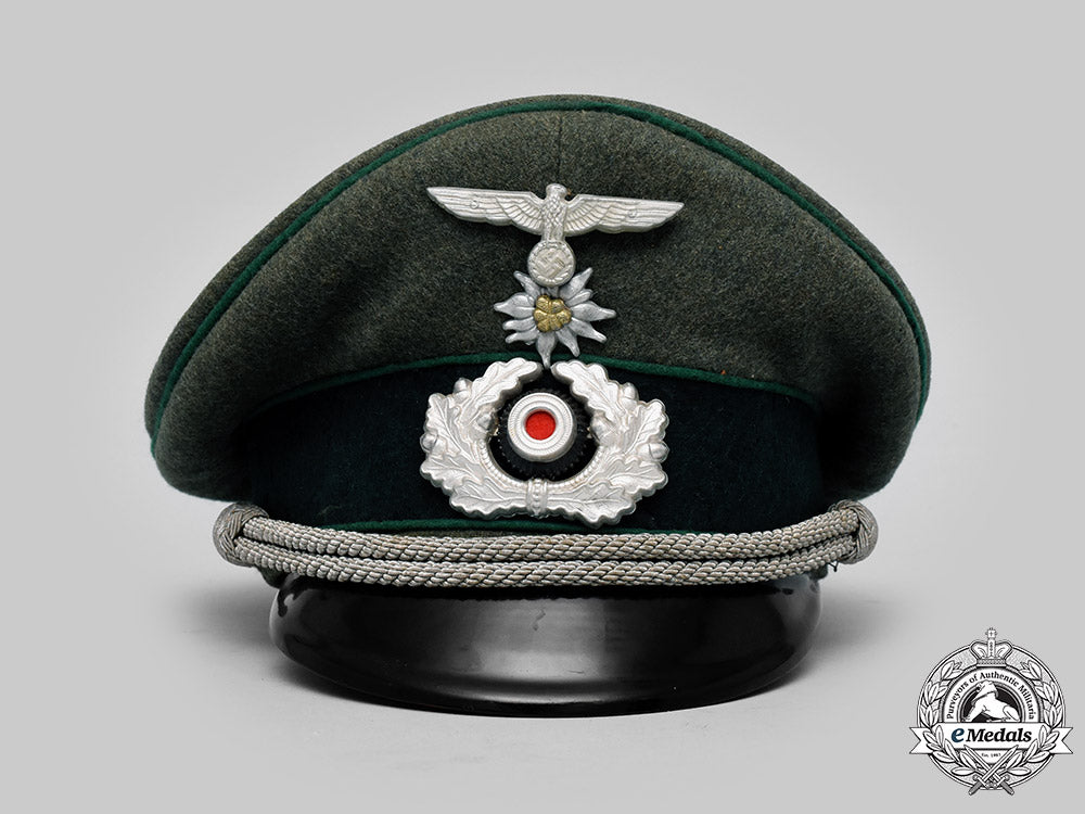 germany,_heer._a_gebirgsjäger_officer’s_visor_cap_by_robert_lubstein(_erel)_ci19_6672