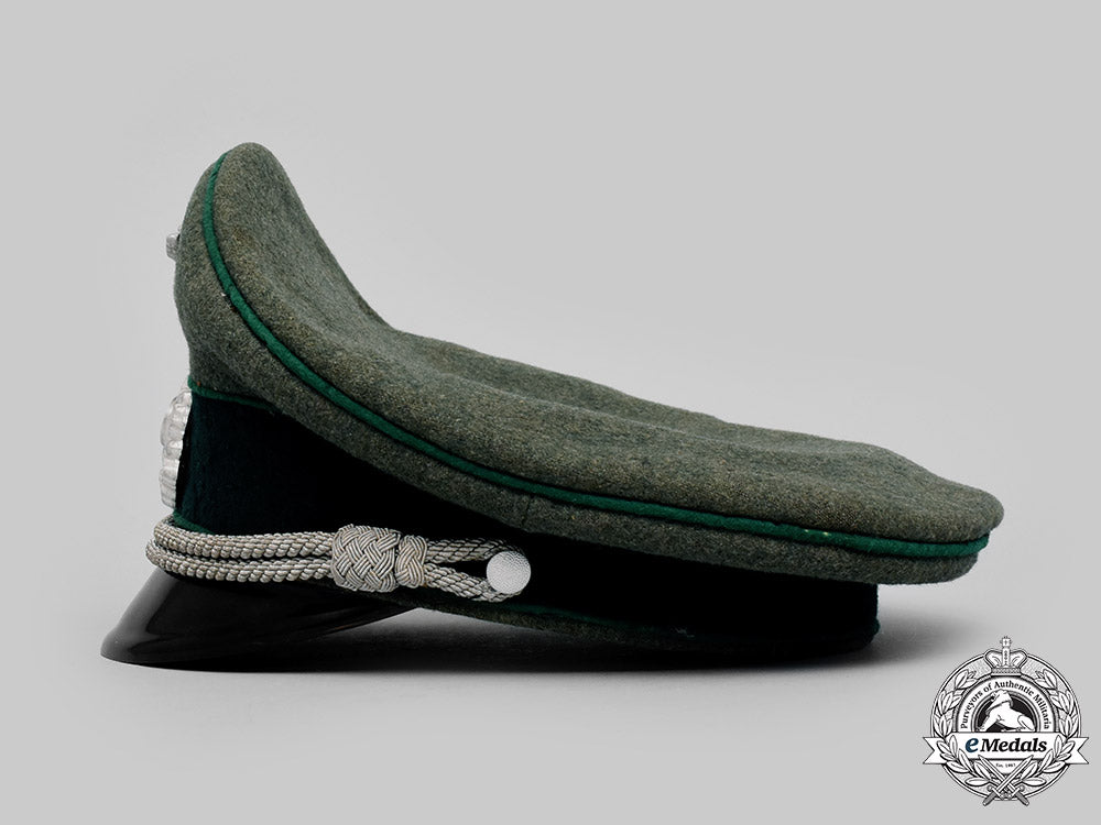 germany,_heer._a_gebirgsjäger_officer’s_visor_cap_by_robert_lubstein(_erel)_ci19_6675
