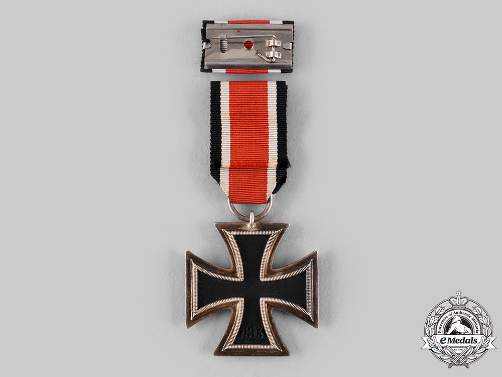 germany,_wehrmacht._a1939_iron_cross_ii_class_with_ribbon_bar_ci19_6766