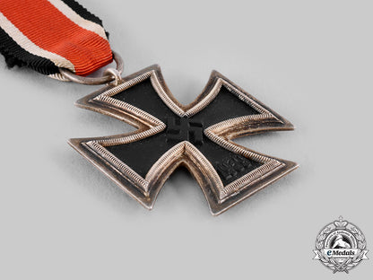 germany,_wehrmacht._a1939_iron_cross_ii_class_with_ribbon_bar_ci19_6767