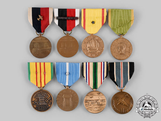 united_states._a_lot_of_eight_service_medals_ci19_6882