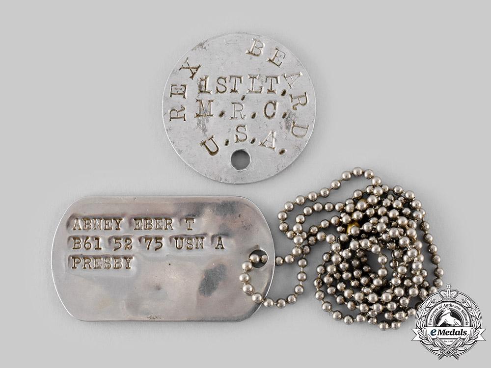 united_states._a_lot_of_eight_second_war_armed_forces_items_ci19_6908_1