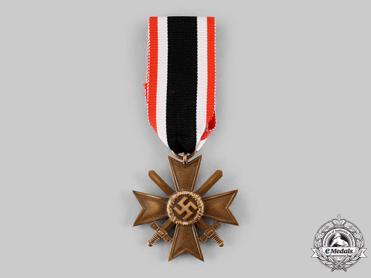 germany,_wehrmacht._a_war_merit_cross,_ii_class_with_swords,_by_wächtler&_lange_ci19_7032