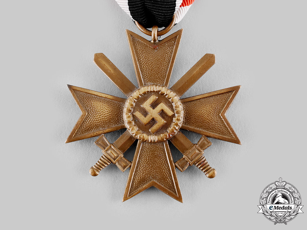 germany,_wehrmacht._a_war_merit_cross,_ii_class_with_swords,_by_wächtler&_lange_ci19_7033