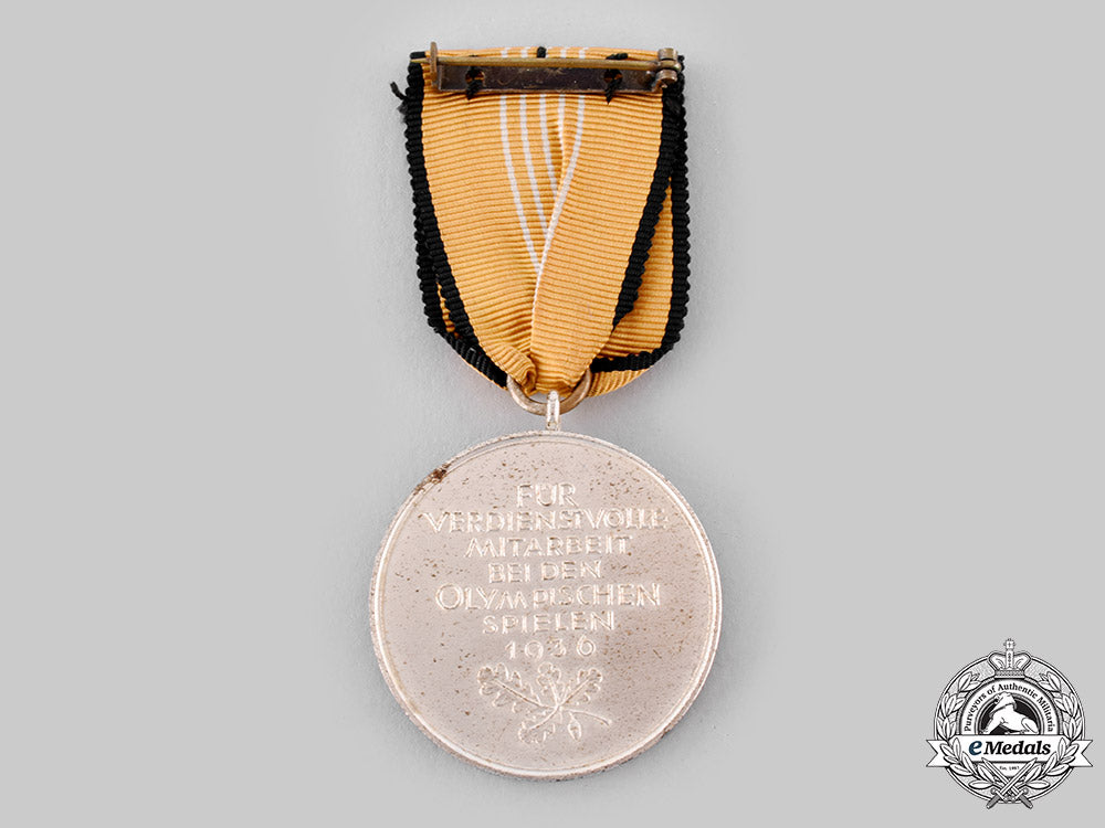 germany,_third_reich._a_german_olympic_commemorative_medal_with_case_ci19_7144