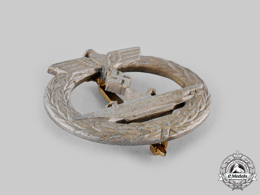 germany,_kriegsmarine._a_u-_boat_war_badge,_by_funcke&_brüninghaus_ci19_7241
