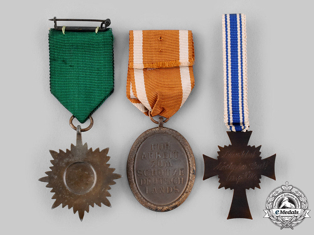 germany,_third_reich._a_lot_of_medals_and_badges_ci19_7270