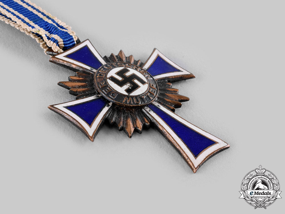 germany,_third_reich._a_lot_of_medals_and_badges_ci19_7273