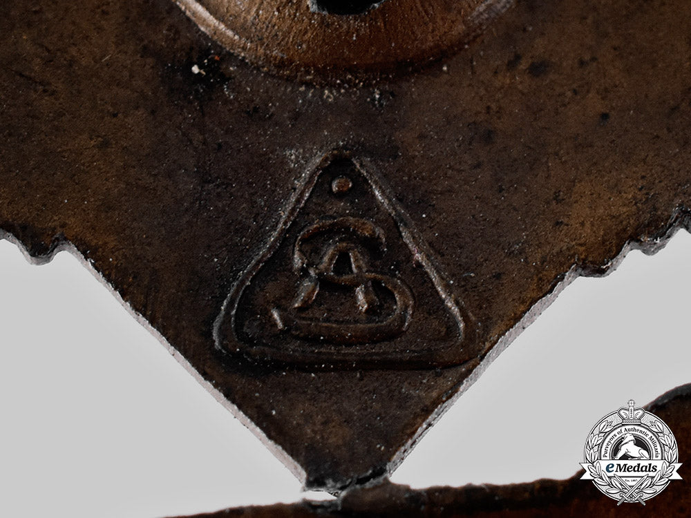 germany,_wehrmacht._a_panzer_assault_badge,_bronze_grade,_by_adolf_schwerdt_ci19_7336