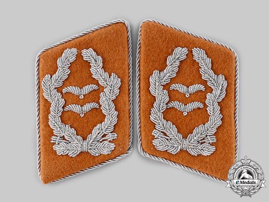 germany,_luftwaffe._a_set_of_luftwaffe_signals_oberstleutnant_collar_tabs_ci19_7410