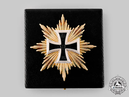 germany,_imperial._a_star_of_the_grand_cross_of_the_iron_cross,_with_case,_museum_exhibition_example_ci19_7573