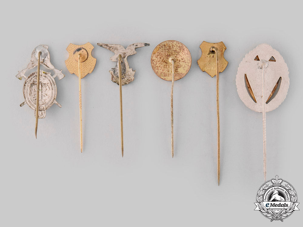 germany._a_lot_of_stick_pins_ci19_7857