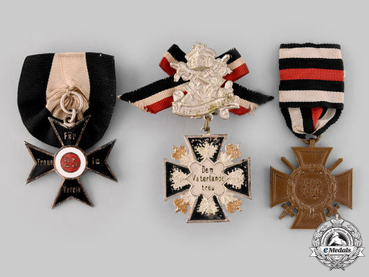 germany._a_lot_of_medals_and_badges_ci19_7863_1