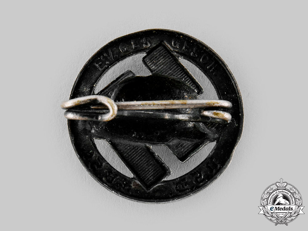 germany,_der_stahlhelm._a_national_socialist_german_front_fighters_league-_der_stahlhelm_membership_badge_ci19_7919
