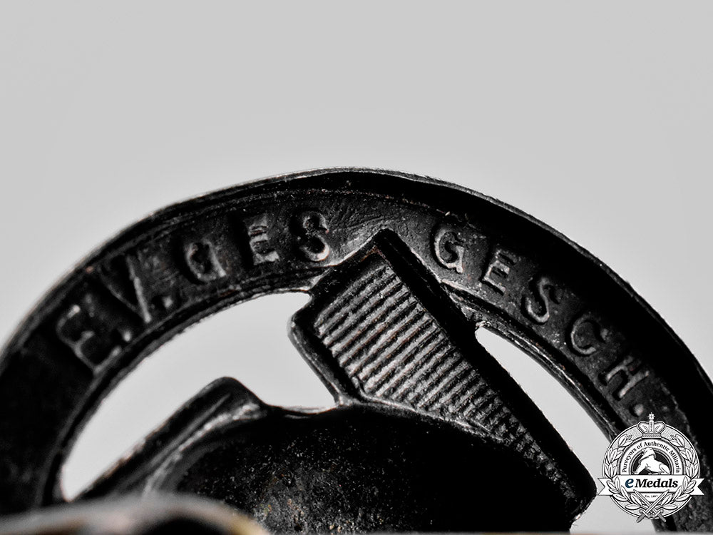 germany,_der_stahlhelm._a_national_socialist_german_front_fighters_league-_der_stahlhelm_membership_badge_ci19_7922
