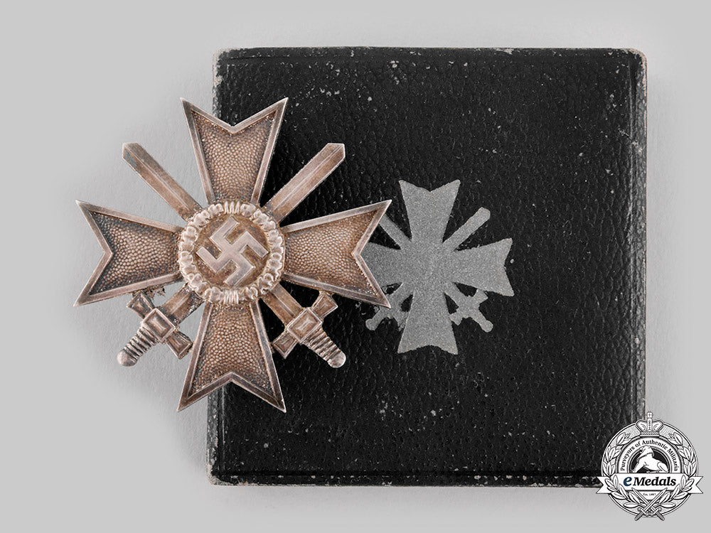 germany,_wehrmacht._a_war_merit_cross_i_class_with_swords,_with_case,_by_deschler&_sohn_ci19_8226