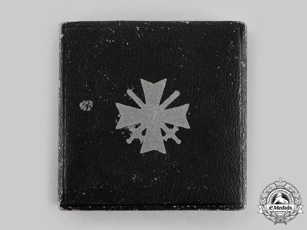 germany,_wehrmacht._a_war_merit_cross_i_class_with_swords,_with_case,_by_deschler&_sohn_ci19_8231