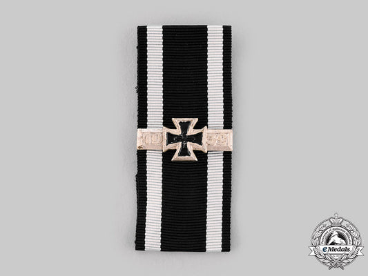 germany,_federal_republic._a1939_clasp_to_the_iron_cross,1957_version_ci19_8310