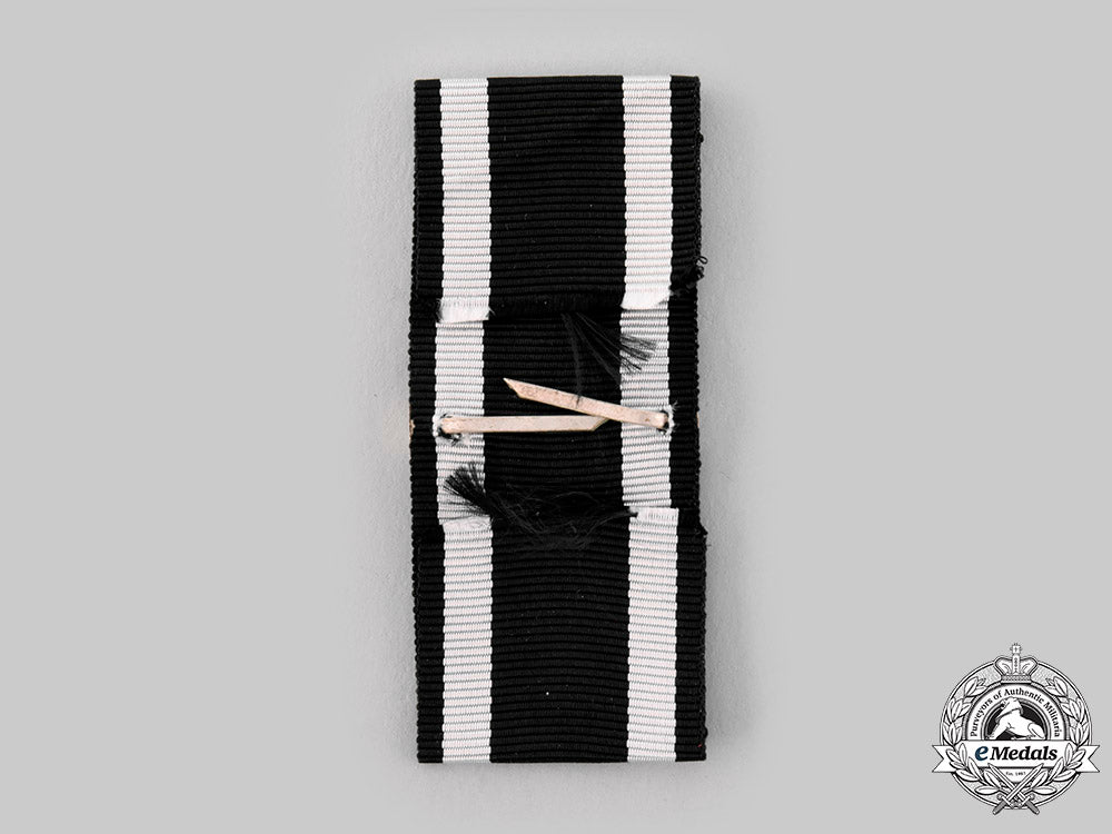 germany,_federal_republic._a1939_clasp_to_the_iron_cross,1957_version_ci19_8311