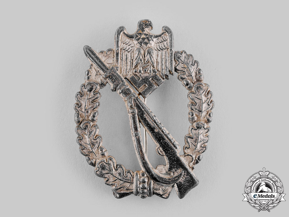 germany,_wehrmacht._an_infantry_assault_badge,_silver_grade,_by_josef_feix&_söhne_ci19_8774