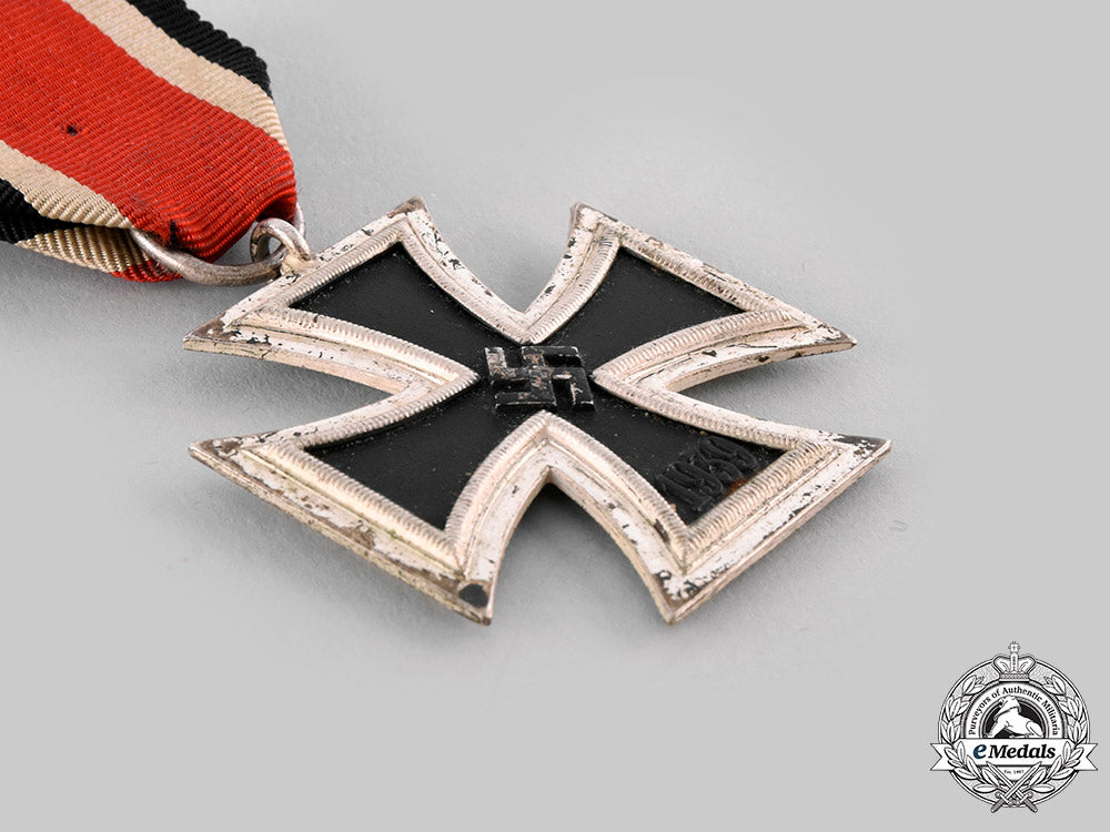 germany,_wehrmacht._a1939_iron_cross_ii_class_by_wächtler&_lange_ci19_8938