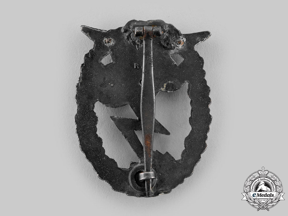 germany,_luftwaffe._a_ground_assault_badge,_by_rudolf_karneth_ci19_9018