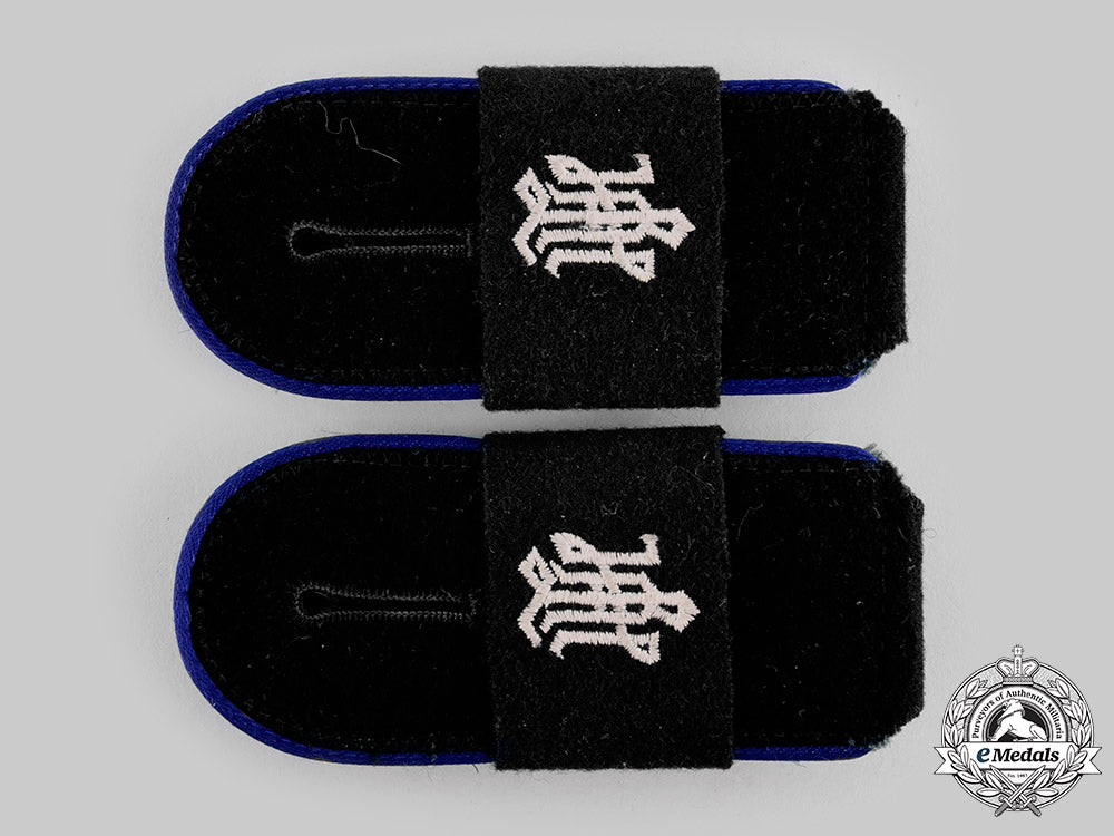germany,_ss._a_set_of1_st_panzer_division_leibstandarte_ah_medical_service_mann_shoulder_straps_ci19_9069_1