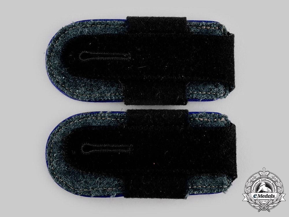 germany,_ss._a_set_of1_st_panzer_division_leibstandarte_ah_medical_service_mann_shoulder_straps_ci19_9070_1
