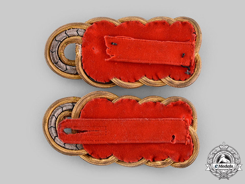 prussia,_state._a_set_of_field_marshal's(_feldmarschall)_shoulder_boards,_c.1915_ci19_9270