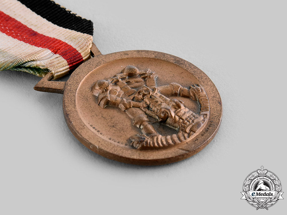 italy,_kingdom._an_italian-_german_african_campaign_medal_by_lorioli_ci19_9400