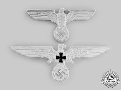 germany,_third_reich._a_lot_of_insignia_and_ribbon_bars_ci19_9412