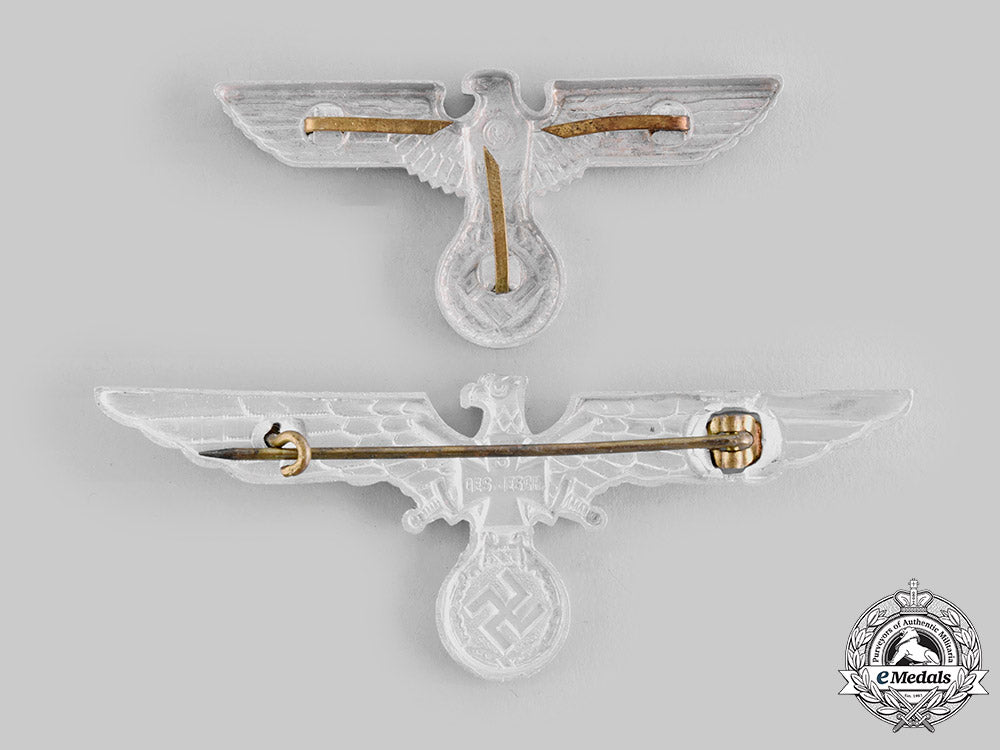 germany,_third_reich._a_lot_of_insignia_and_ribbon_bars_ci19_9413