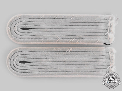 germany,_luftwaffe._a_set_of_infantry_leutnant_shoulder_boards_ci19_9433
