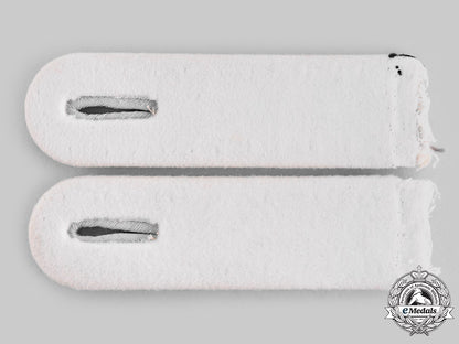 germany,_luftwaffe._a_set_of_infantry_leutnant_shoulder_boards_ci19_9434