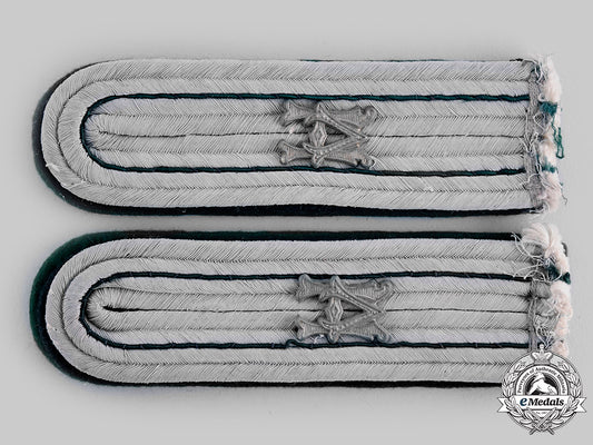 germany,_heer._a_set_of_army_administration_officer’s_shoulder_boards_ci19_9437