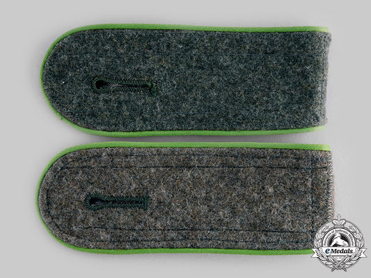 germany,_third_reich._a_set_of_heer_panzergrenadier_em_shoulder_straps_ci19_9465
